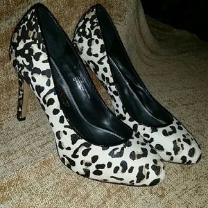 White House Black Market Women's Heel